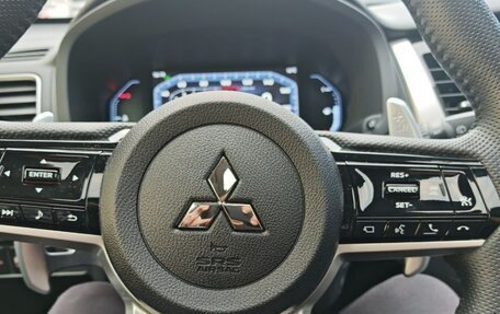 Mitsubishi Montero Sport, 2025 год, 7 100 000 рублей, 15 фотография
