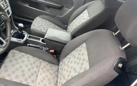 Ford Focus II рестайлинг, 2005 год, 255 000 рублей, 13 фотография