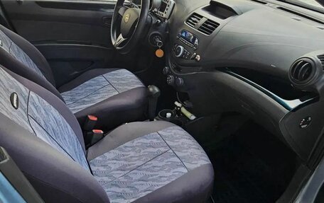 Chevrolet Spark III, 2011 год, 700 000 рублей, 10 фотография