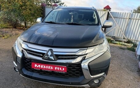 Mitsubishi Pajero Sport III рестайлинг, 2019 год, 2 950 000 рублей, 1 фотография
