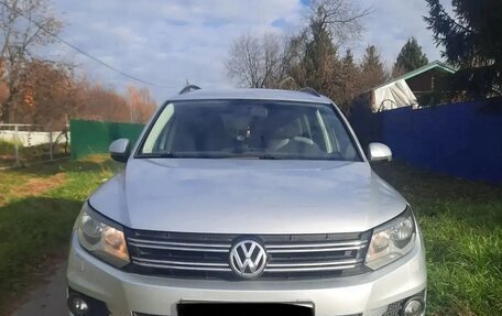 Volkswagen Tiguan I, 2011 год, 1 000 000 рублей, 1 фотография