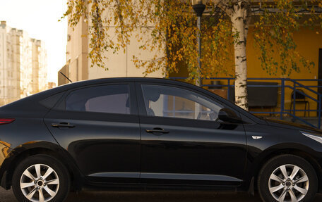 Hyundai Solaris II рестайлинг, 2018 год, 1 350 000 рублей, 5 фотография
