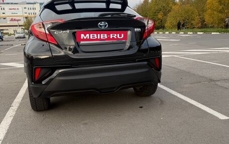 Toyota C-HR I рестайлинг, 2017 год, 1 900 000 рублей, 4 фотография