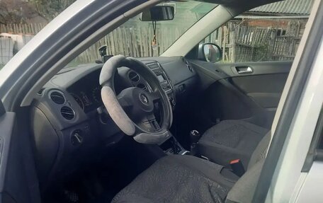 Volkswagen Tiguan I, 2011 год, 1 000 000 рублей, 9 фотография