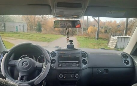 Volkswagen Tiguan I, 2011 год, 1 000 000 рублей, 12 фотография