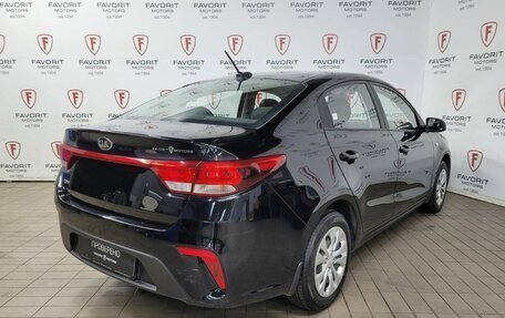 KIA Rio IV, 2017 год, 924 000 рублей, 6 фотография