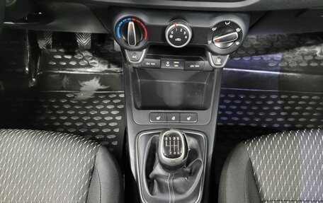 KIA Rio IV, 2017 год, 924 000 рублей, 13 фотография