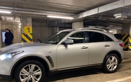 Infiniti FX II, 2012 год, 1 590 000 рублей, 2 фотография
