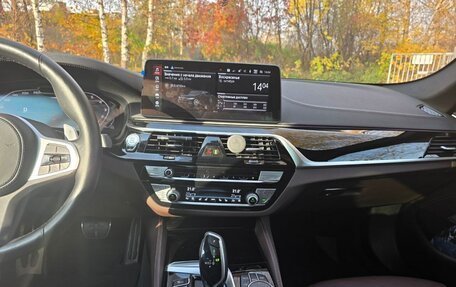 BMW 5 серия, 2021 год, 5 390 000 рублей, 18 фотография