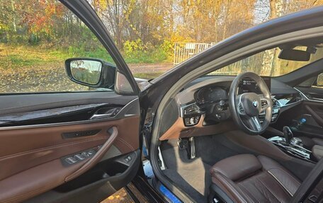 BMW 5 серия, 2021 год, 5 390 000 рублей, 21 фотография