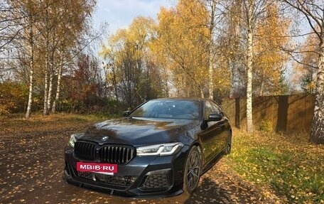 BMW 5 серия, 2021 год, 5 390 000 рублей, 2 фотография