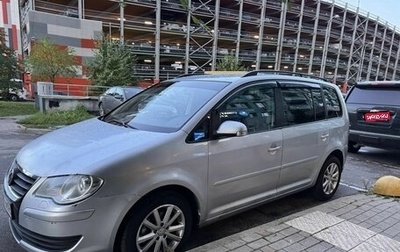 Volkswagen Touran III, 2007 год, 700 000 рублей, 1 фотография