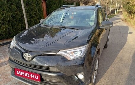 Toyota RAV4, 2018 год, 3 100 000 рублей, 1 фотография