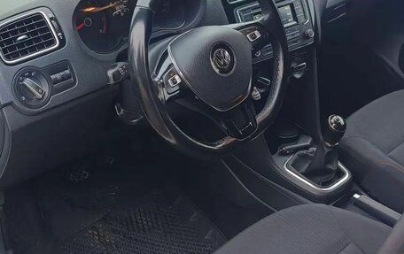 Volkswagen Polo VI (EU Market), 2017 год, 1 400 000 рублей, 7 фотография