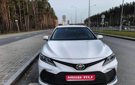 Toyota Camry, 2021 год, 2 690 000 рублей, 7 фотография