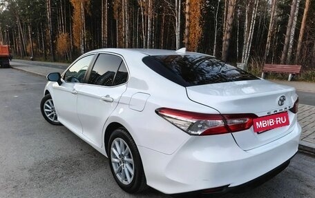 Toyota Camry, 2021 год, 2 690 000 рублей, 5 фотография