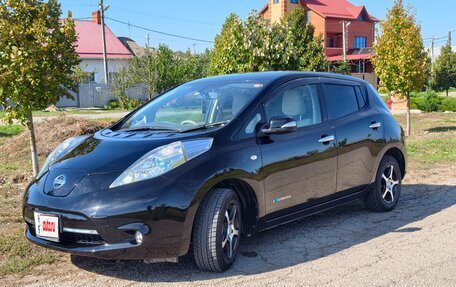 Nissan Leaf I, 2012 год, 800 000 рублей, 2 фотография