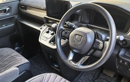 Honda Stepwgn, 2024 год, 2 895 000 рублей, 7 фотография