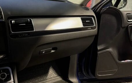 Volkswagen Touareg III, 2015 год, 3 300 000 рублей, 9 фотография