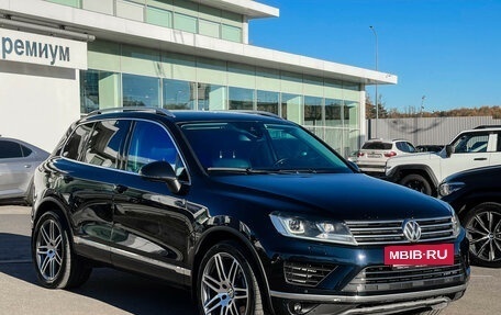 Volkswagen Touareg III, 2015 год, 2 700 000 рублей, 3 фотография