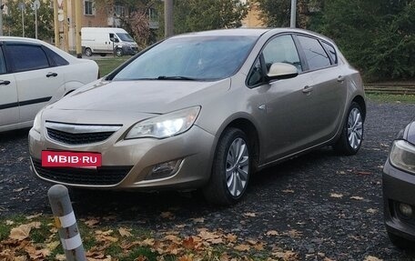 Opel Astra J, 2011 год, 620 000 рублей, 8 фотография