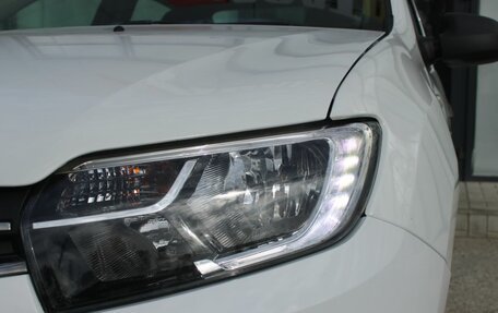 Renault Logan II, 2019 год, 870 000 рублей, 9 фотография