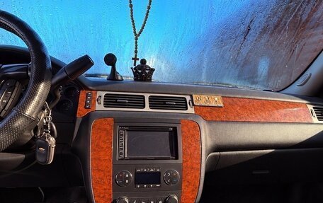 Chevrolet Tahoe III, 2008 год, 1 099 000 рублей, 7 фотография