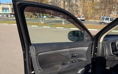 Mitsubishi Outlander III рестайлинг 3, 2013 год, 1 400 000 рублей, 24 фотография