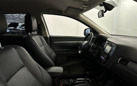 Mitsubishi Outlander III рестайлинг 3, 2013 год, 1 450 000 рублей, 14 фотография