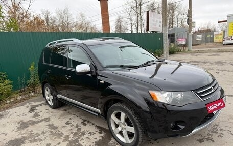 Mitsubishi Outlander III рестайлинг 3, 2008 год, 670 000 рублей, 2 фотография