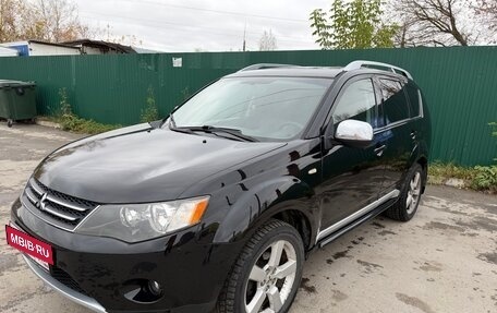 Mitsubishi Outlander III рестайлинг 3, 2008 год, 670 000 рублей, 4 фотография