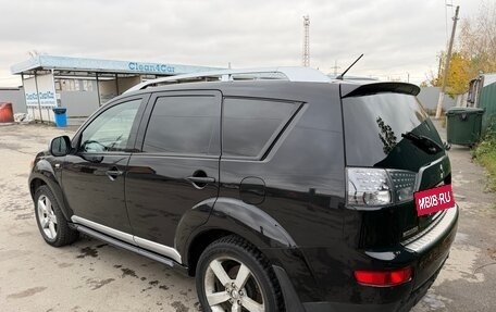 Mitsubishi Outlander III рестайлинг 3, 2008 год, 670 000 рублей, 10 фотография