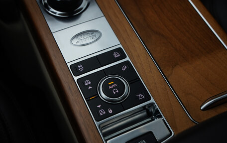 Land Rover Range Rover IV рестайлинг, 2018 год, 6 299 000 рублей, 26 фотография