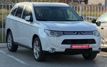 Mitsubishi Outlander III рестайлинг 3, 2013 год, 1 100 000 рублей, 1 фотография