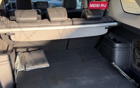 Mitsubishi Outlander III рестайлинг 3, 2013 год, 1 100 000 рублей, 10 фотография