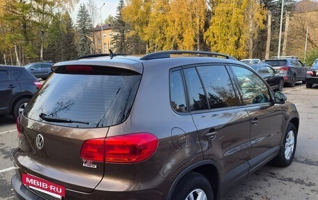 Volkswagen Tiguan I, 2015 год, 1 150 000 рублей, 2 фотография