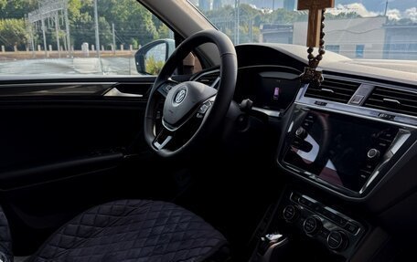 Volkswagen Tiguan II, 2017 год, 2 650 000 рублей, 5 фотография