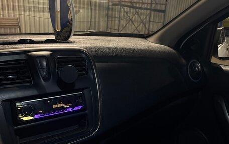 Renault Logan II, 2014 год, 400 000 рублей, 7 фотография