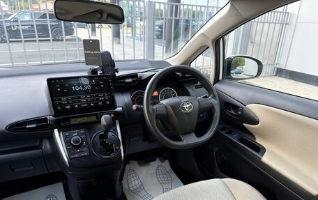 Toyota Wish II, 2009 год, 1 225 000 рублей, 13 фотография