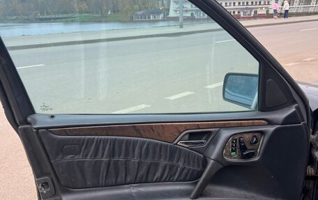 Mercedes-Benz E-Класс, 1999 год, 230 000 рублей, 6 фотография