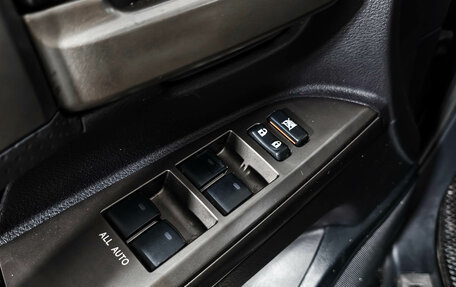 Toyota Land Cruiser 200, 2011 год, 2 990 000 рублей, 10 фотография