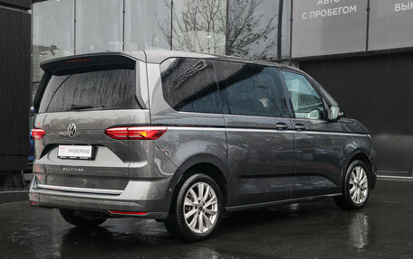Volkswagen Multivan, 2022 год, 5 700 000 рублей, 4 фотография