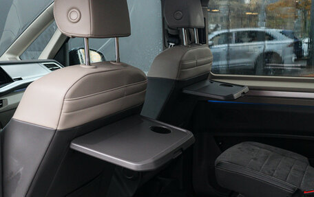 Volkswagen Multivan, 2022 год, 5 700 000 рублей, 12 фотография