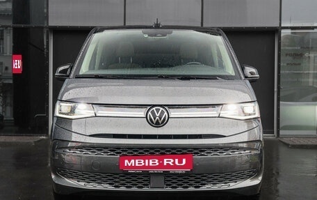 Volkswagen Multivan, 2022 год, 5 700 000 рублей, 2 фотография