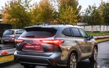 Toyota Highlander, 2021 год, 4 299 777 рублей, 6 фотография