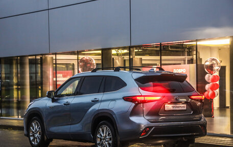 Toyota Highlander, 2021 год, 4 299 777 рублей, 8 фотография