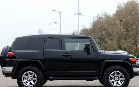 Toyota FJ Cruiser, 2018 год, 4 995 000 рублей, 4 фотография