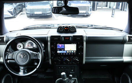 Toyota FJ Cruiser, 2018 год, 4 995 000 рублей, 12 фотография