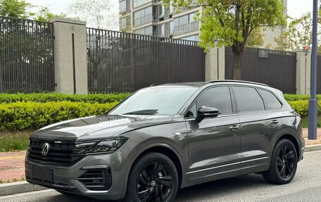 Volkswagen Touareg III, 2023 год, 9 500 000 рублей, 1 фотография