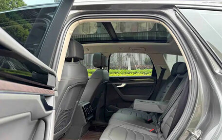 Volkswagen Touareg III, 2023 год, 9 500 000 рублей, 13 фотография